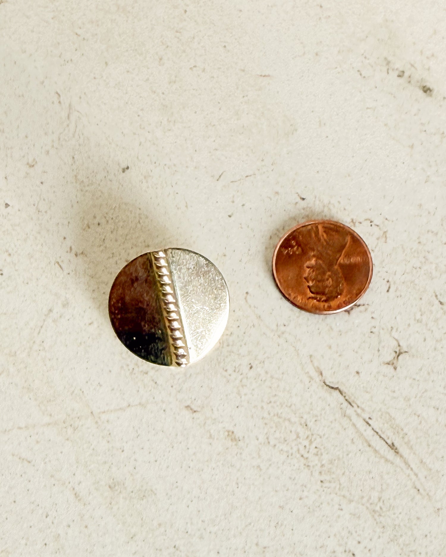 Vintage textured gold plated round earrings