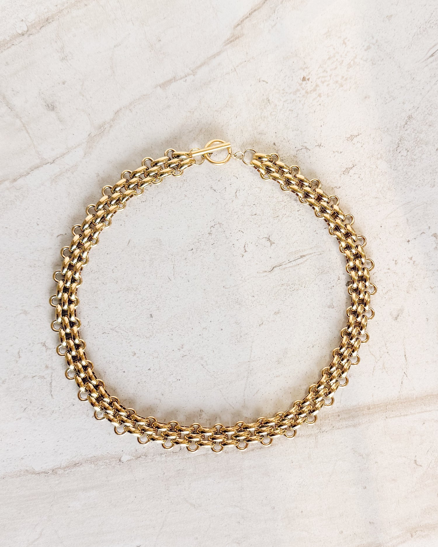 Thick Gold Interlocking Chain Necklace