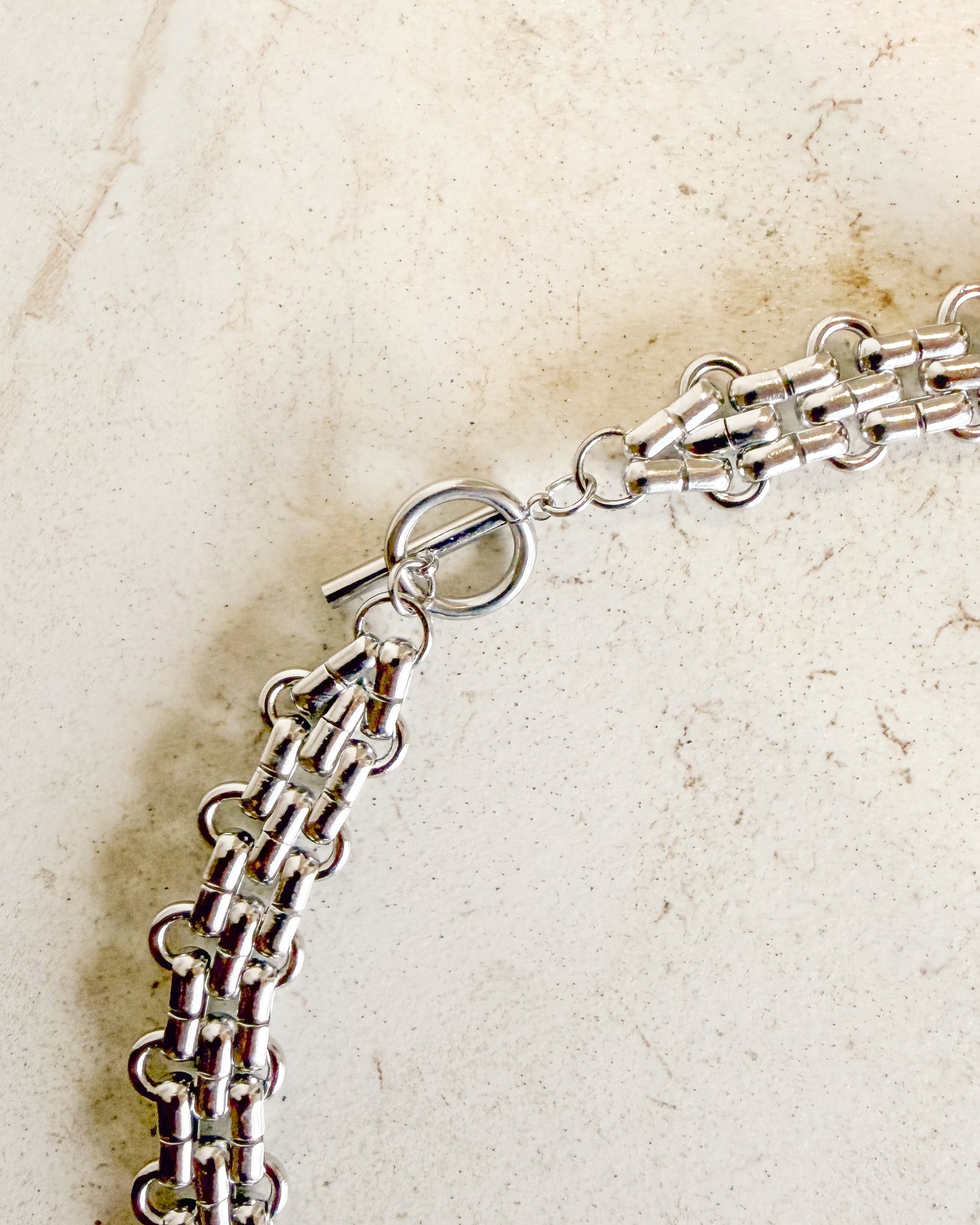 Thick Gold Interlocking Chain Necklace