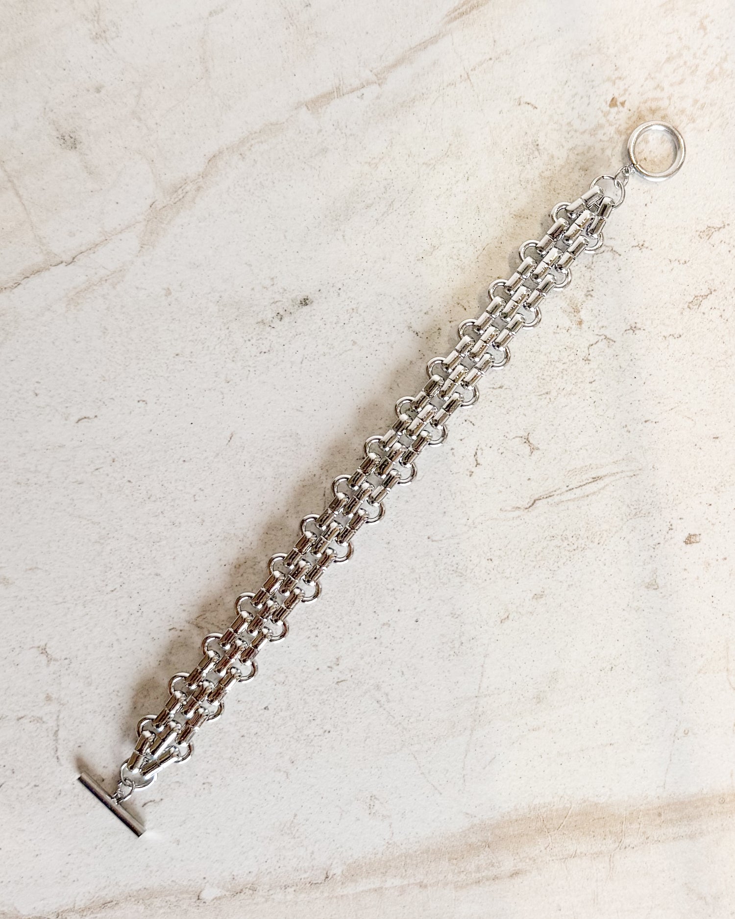 Thick Gold Interlocking Chain Bracelet