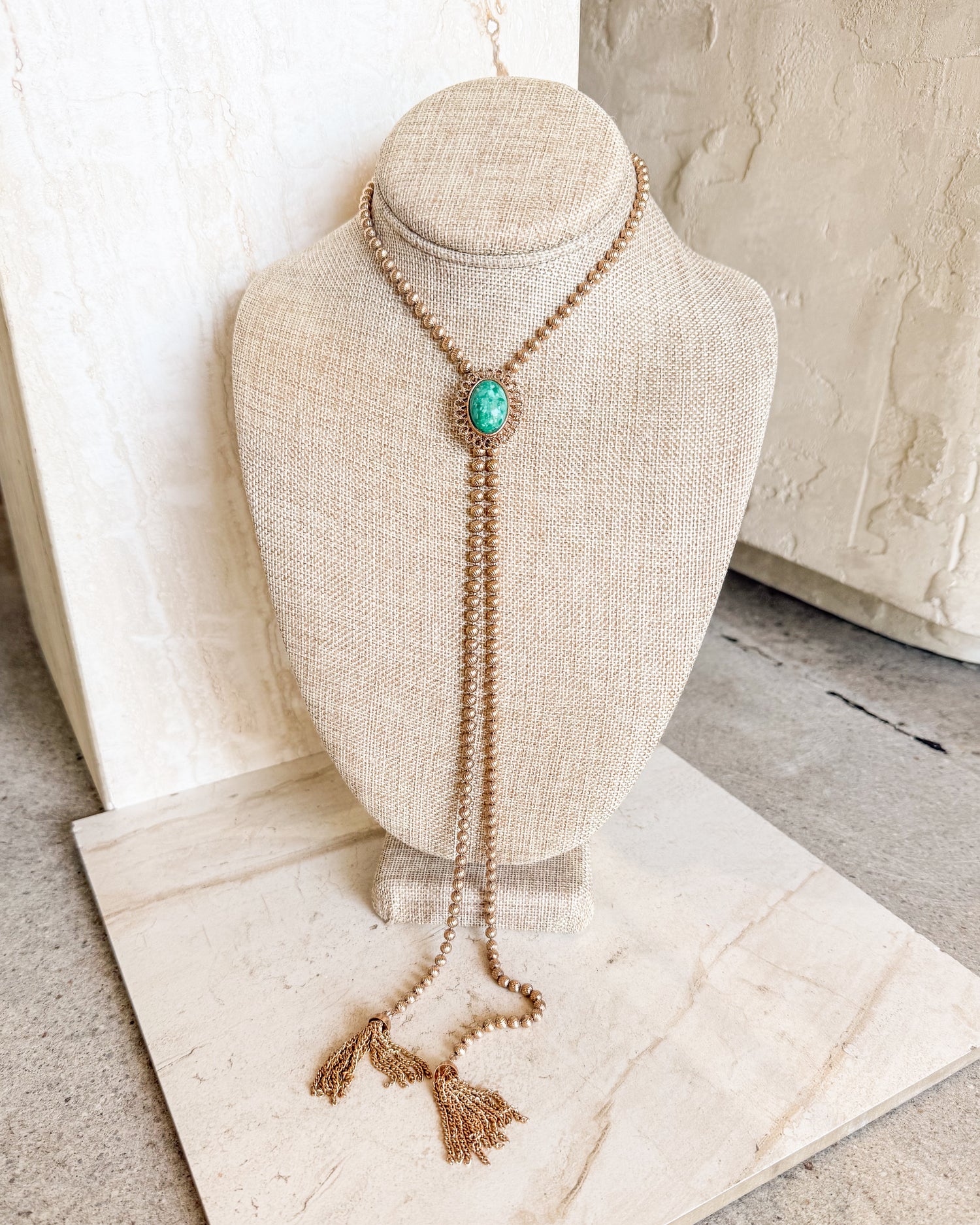 Vintage 1973 Signed bolo tie Ming Green Pendant Tassel