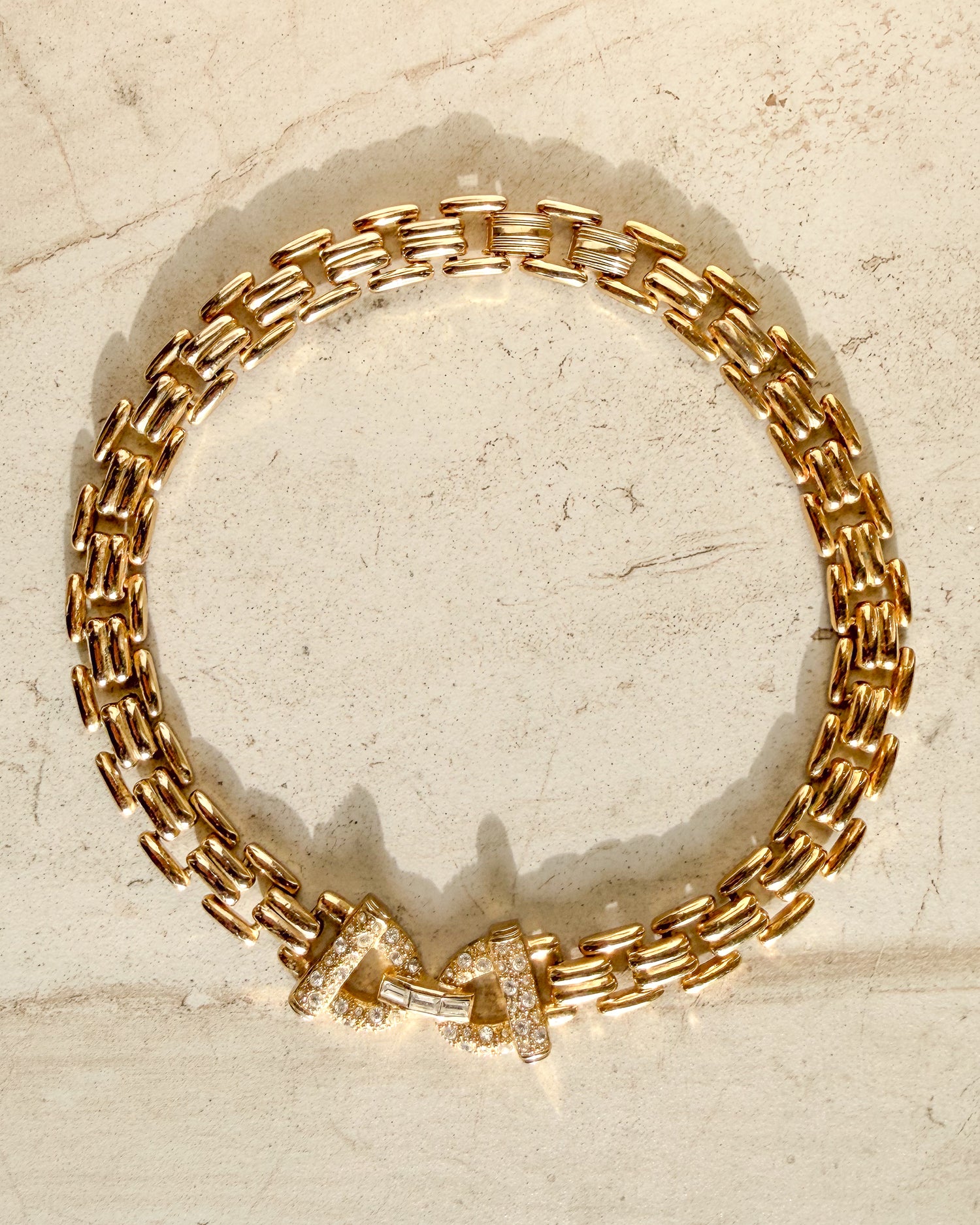 Vintage Gold-tone Basketweave Chain Rhinestone clasp Necklace