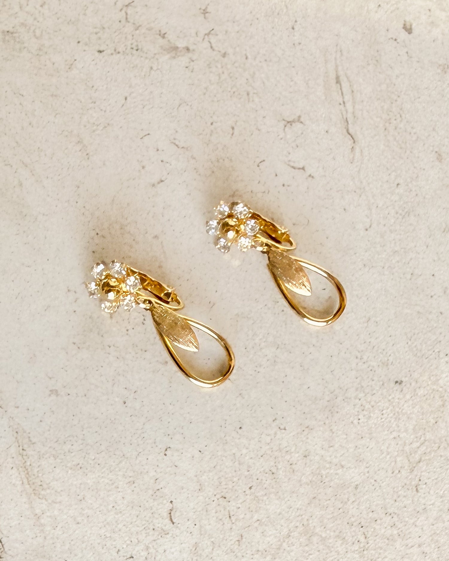 Vintage Signed Flower Rhinestone Teardrop Clip-on Earrings