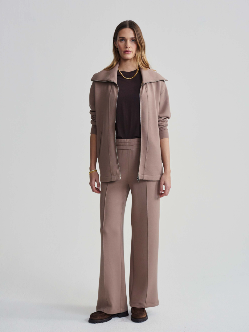 The wide leg pant 28