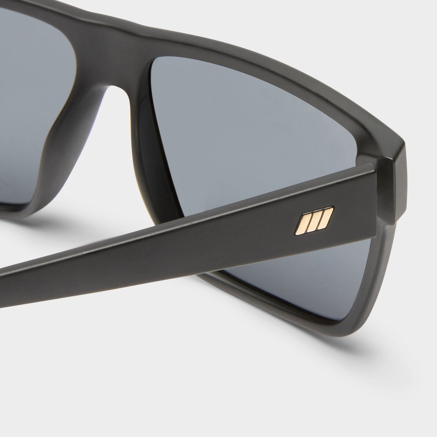 DARK MAGIC | BLACK POLARIZED