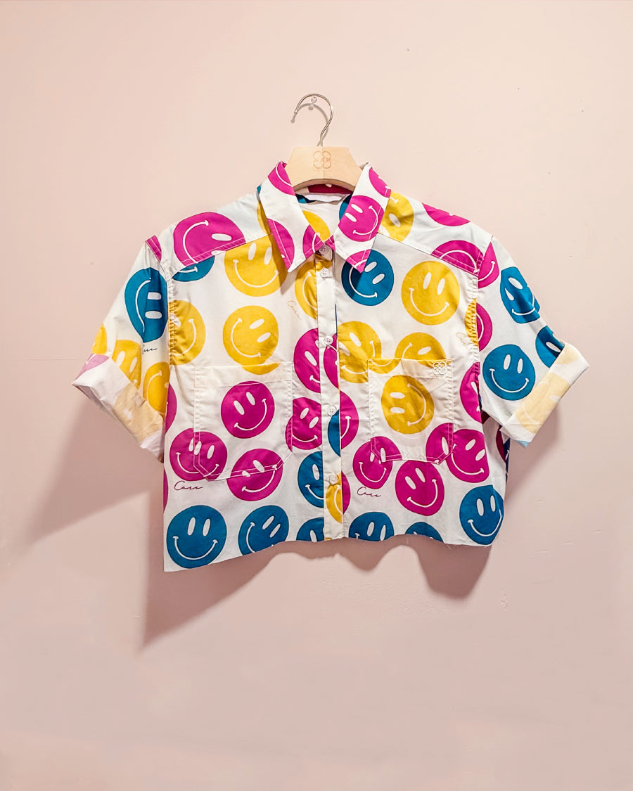 Basic Preslie Poplin Cropped Shirt All Over Smiley