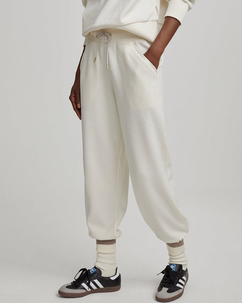 VARLEY ASCOT SWEAT PANT IN EGRET